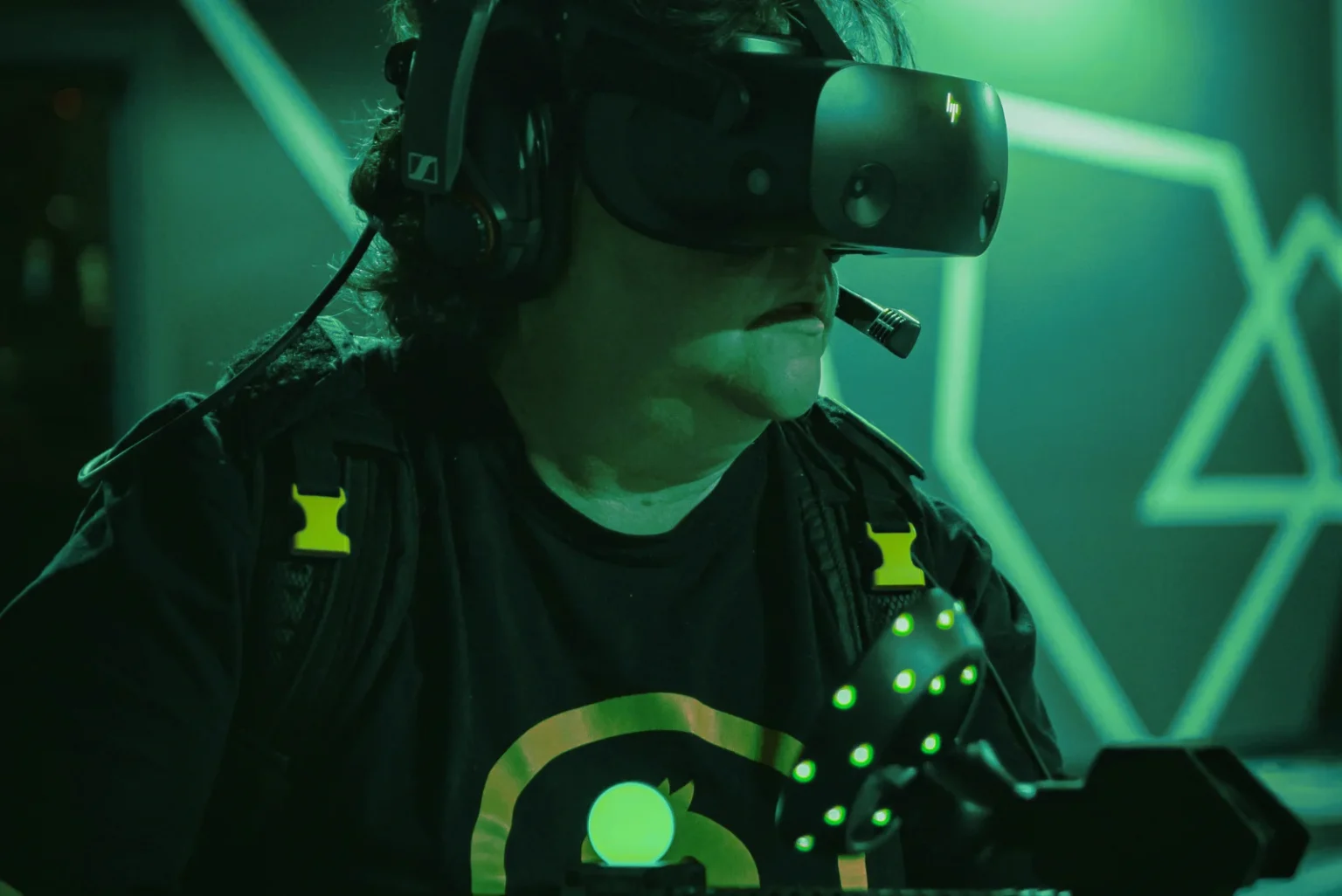 Revolutionizing Reality: How Apple Vision Pro and Meta Quest 3 are Mainstreaming VR and AR Gaming