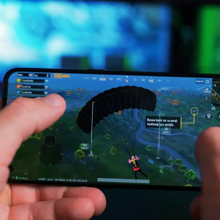 The Future of Cross-Platform Gaming: Benefits and Challenges in 2025
